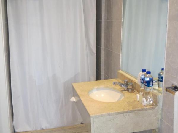 Hotel Sevilla : photo 4 de la chambre chambre double standard