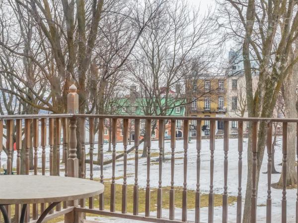 Hotel Jardin du Gouverneur : photo 6 de la chambre chambre 1 lit queen-size avec balcon - superbe vue