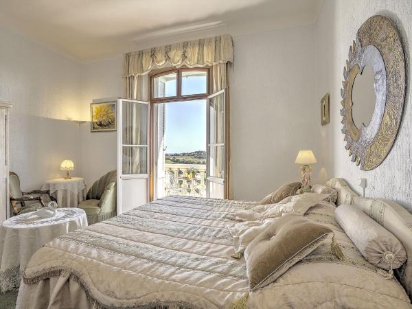 Le Château de Mei Lese : photo 2 de la chambre chambre double - vue sur mer