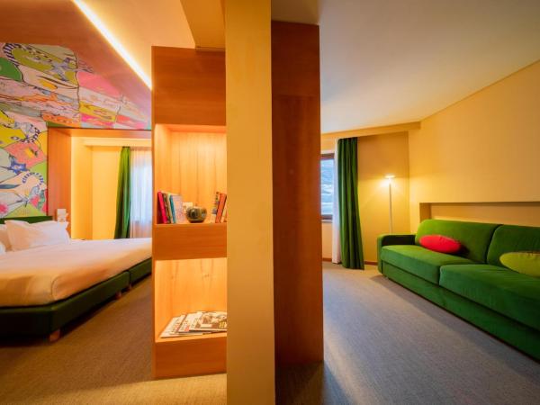 OMAMA Hotel : photo 2 de la chambre suite junior