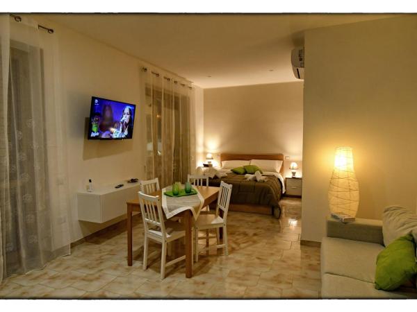 Villa Costiera Salerno : photo 2 de la chambre studio familial