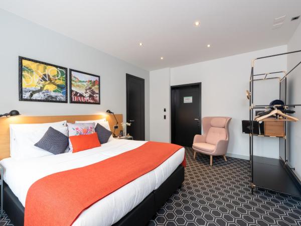 Hard Rock Hotel Davos : photo 1 de la chambre hébergement supérieur lit king-size - or