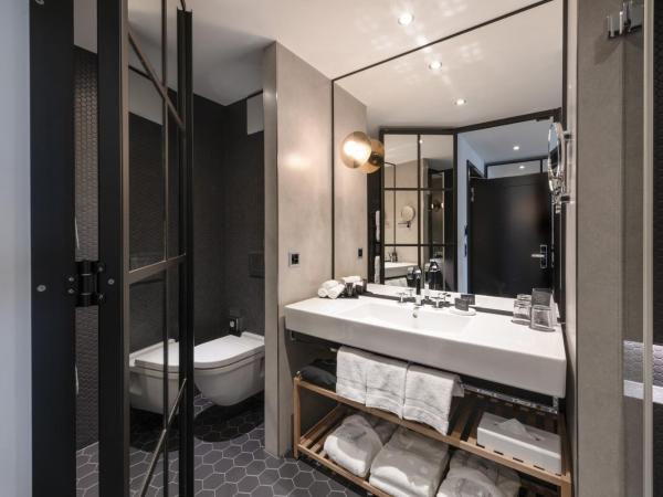 Hard Rock Hotel Davos : photo 4 de la chambre hébergement deluxe lit king-size - or