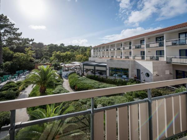 Thalazur Arcachon : photo 7 de la chambre chambre privilège avec accès au spa - vue sur piscine