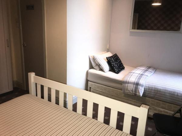 Malibu Hotel : photo 3 de la chambre chambre triple standard