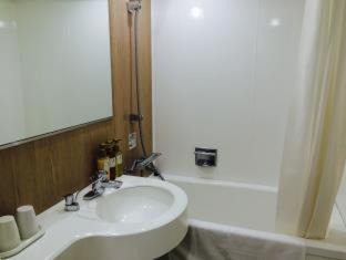 The OneFive Fukuoka Tenjin : photo 9 de la chambre room #29843513