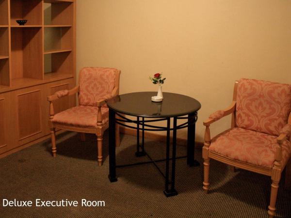 Tunjungan Hotel : photo 5 de la chambre chambre deluxe