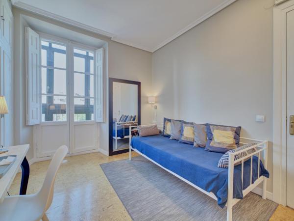 Pensión Mendi : photo 5 de la chambre chambre lits jumeaux supérieure - vue sur ville