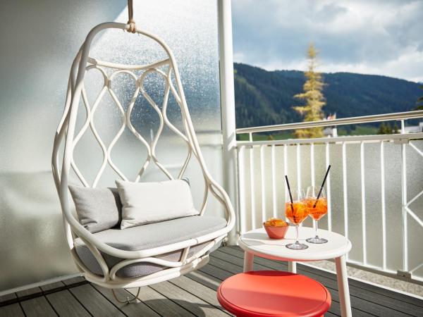 Hard Rock Hotel Davos : photo 3 de la chambre hébergement deluxe lit queen-size - argent