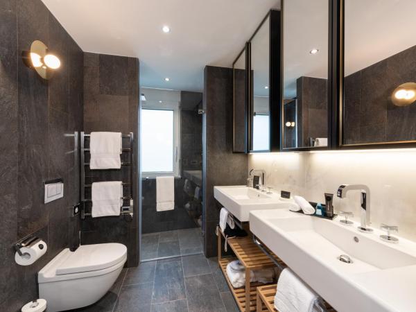 Hard Rock Hotel Davos : photo 5 de la chambre studio avec suite lit king-size - platine