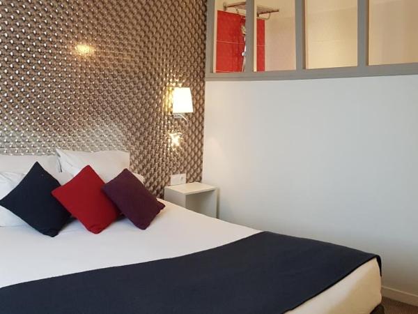 La Villa en L'île - 2 Piscines & Spa : photo 1 de la chambre chambre simple