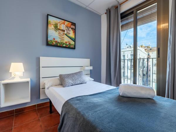 Forum Tarragona : photo 10 de la chambre chambre simple avec balcon