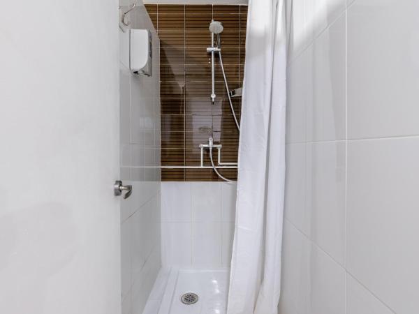 Forum Tarragona : photo 5 de la chambre chambre simple avec salle de bains commune