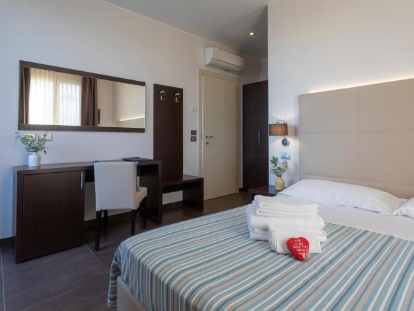 Gimmi Hotel : photo 3 de la chambre chambre double - front de mer