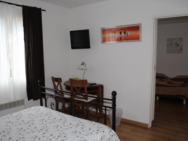 Hôtel Le Clos des Pins : photo 3 de la chambre suite 4 personnes