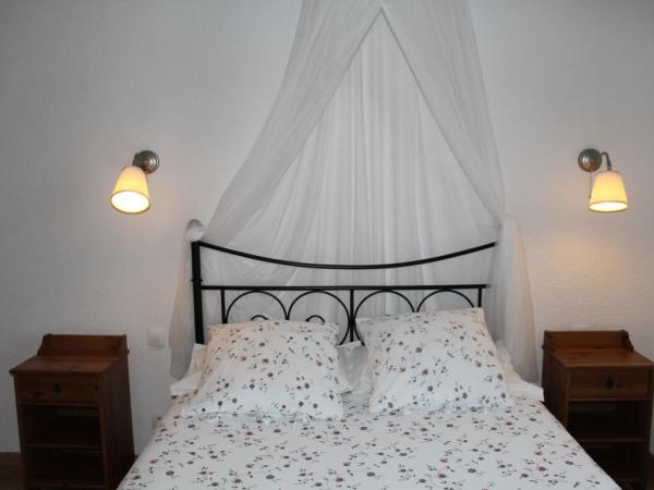 Hôtel Le Clos des Pins : photo 4 de la chambre suite 4 personnes