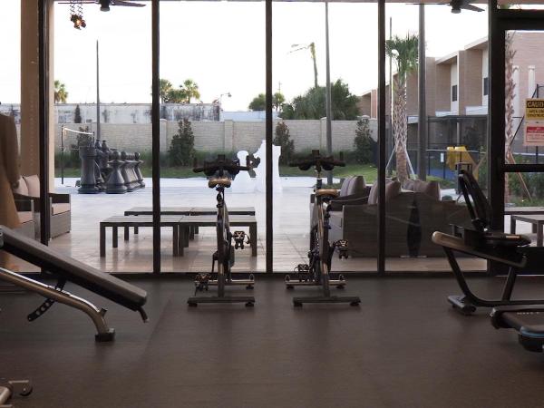 Magic Village Views Trademark Collection by Wyndham : photo 1 de la chambre villa 4 chambres avec barbecue et bain à remous