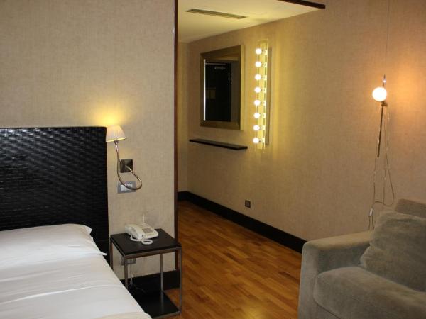 MH Design Hotel : photo 5 de la chambre suite