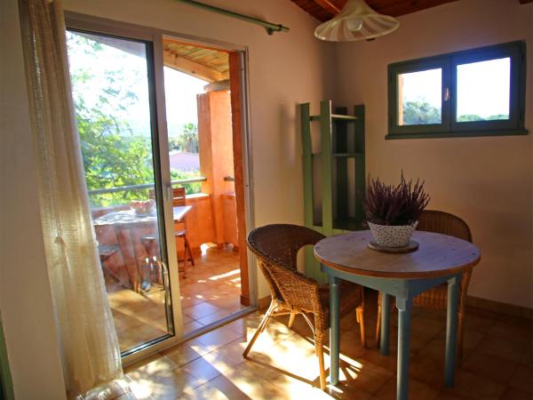 Résidence Marina di Capitello : photo 4 de la chambre appartement standard