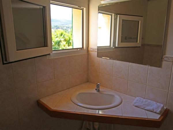 Résidence Marina di Capitello : photo 5 de la chambre appartement 3 chambres