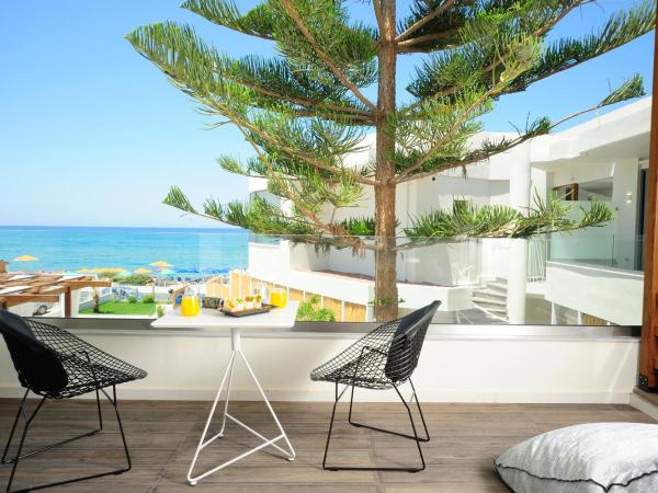 Dyo Suites : photo 8 de la chambre suite supérieure avec jacuzzi extérieur - vue sur mer