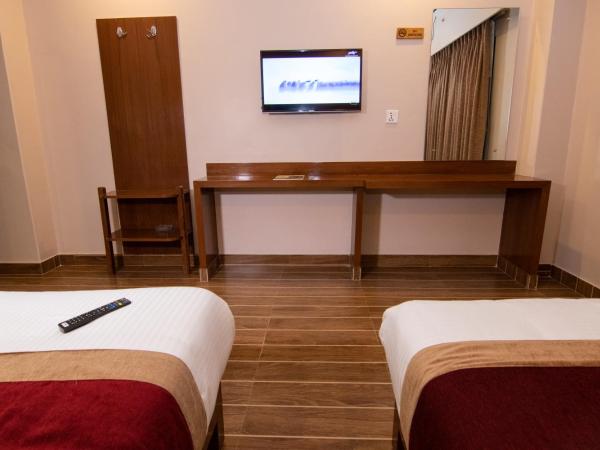 Hotel Balcony : photo 4 de la chambre chambre double ou lits jumeaux deluxe - vue sur montagne