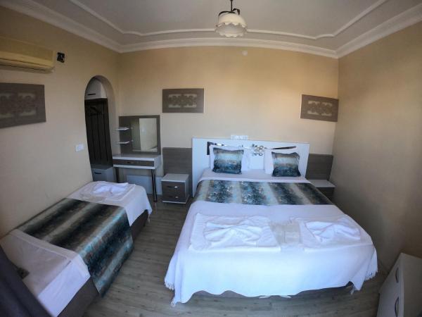 Bellamaritimo Hotel : photo 6 de la chambre chambre triple
