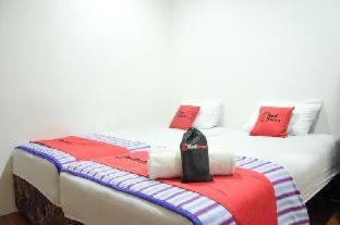 RedDoorz Plus near Plaza Indonesia : photo 1 de la chambre room #223671107
