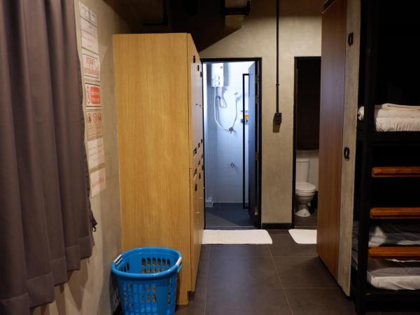 bangkok bed place : photo 6 de la chambre chambre familiale avec salle de bains privative