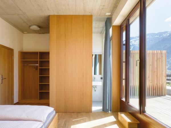 Interlaken Youth Hostel : photo 6 de la chambre chambre double avec balcon