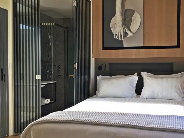 Urban Frame Plaka : photo 9 de la chambre chambre deluxe avec terrasse privée - vue panoramique sur acropole et lycabette