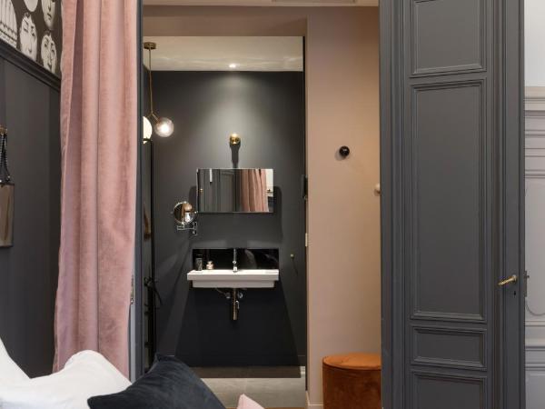 MiHotel Gailleton : photo 7 de la chambre suite supérieure « mystère »