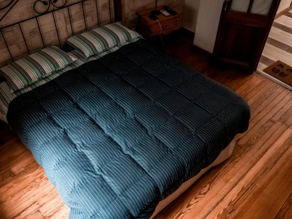 Che Juan Hostel BA : photo 8 de la chambre chambre double avec salle de bains commune