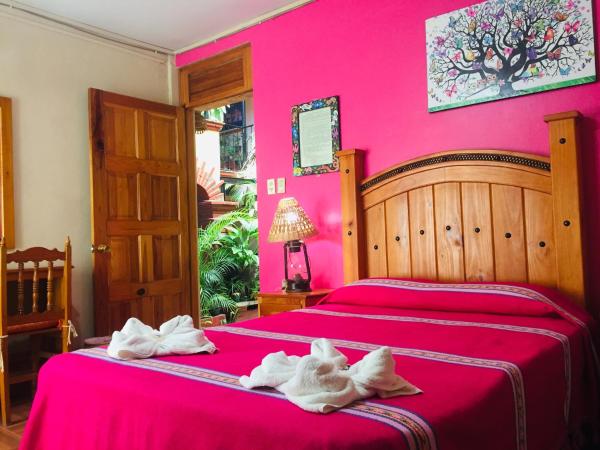 Hotel Cazomalli Oaxaca : photo 4 de la chambre chambre double avec balcon