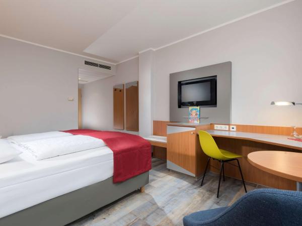 Ramada by Wyndham Hannover Messe : photo 3 de la chambre chambre standard - 1 lit queen-size