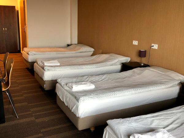 Hipodrom Sopot : photo 3 de la chambre chambre quadruple