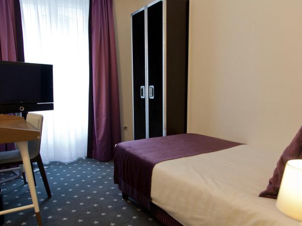 Hôtel du Triangle d'Or : photo 2 de la chambre chambre simple