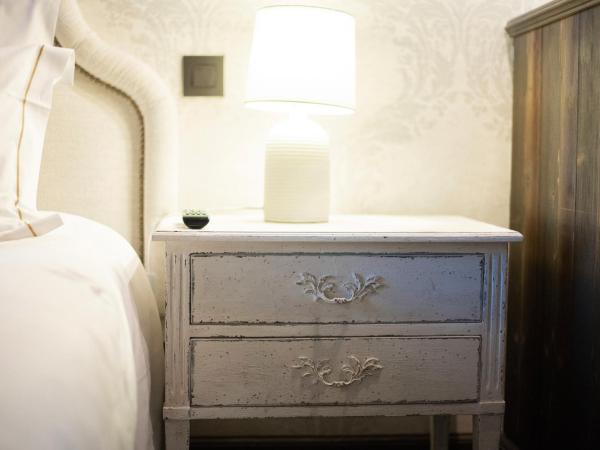 Hotel Le Castel : photo 5 de la chambre chambre double ou lits jumeaux standard