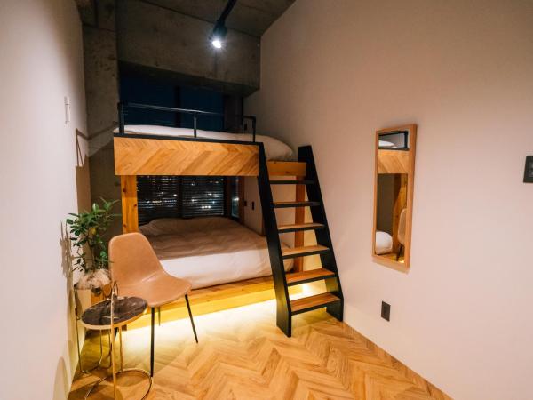 ZONK HOTEL Nakasu-Deaibashi : photo 3 de la chambre standard room with shower (2 double beds) - non smoking - no cleaning for consecutive night stays