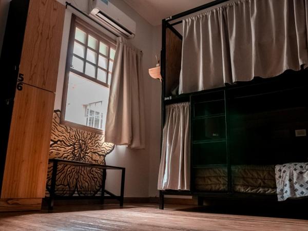 Che Juan Hostel BA : photo 5 de la chambre lit dans dortoir mixte de 6 lits