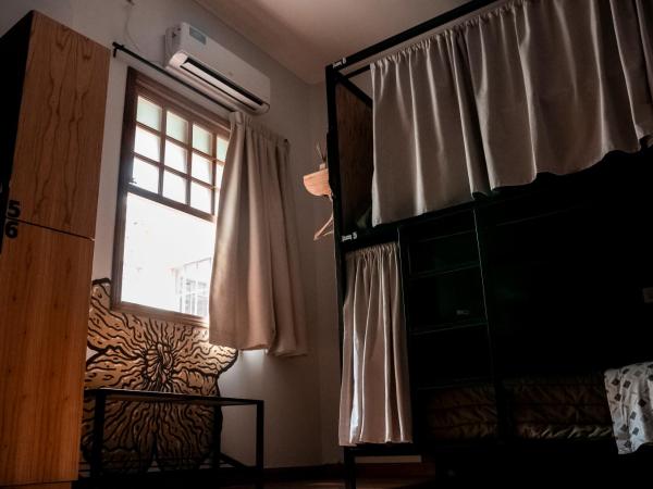 Che Juan Hostel BA : photo 6 de la chambre lit dans dortoir mixte de 6 lits