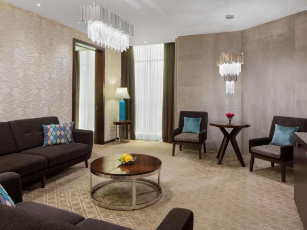 Radisson Blu Atria Bengaluru : photo 6 de la chambre suite