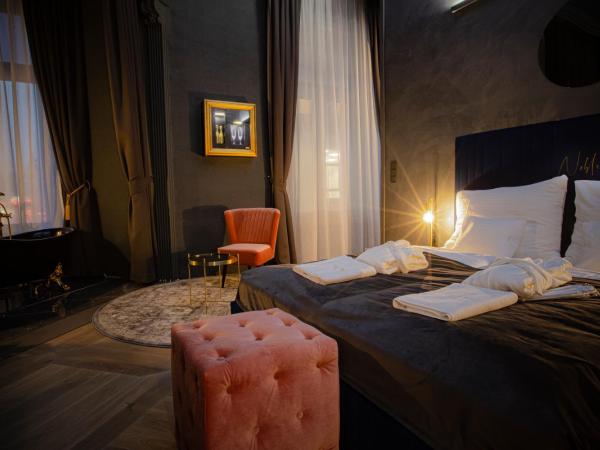 Noble Boutique Hotel - Adults Only : photo 6 de la chambre suite deluxe avec baignoire