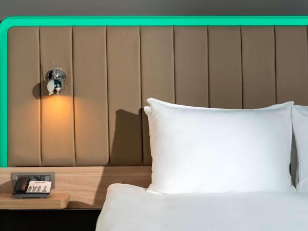 Park Inn by Radisson Istanbul Airport Odayeri : photo 1 de la chambre chambre standard - vue sur forêt