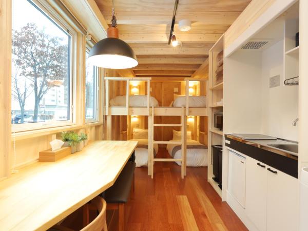 JR Mobile Inn Sapporo kotoni : photo 2 de la chambre family room with shower room 1