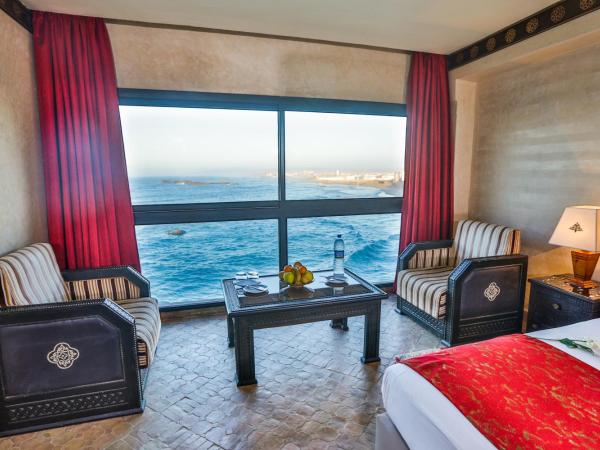 Riad Mimouna : photo 3 de la chambre suite - vue sur mer