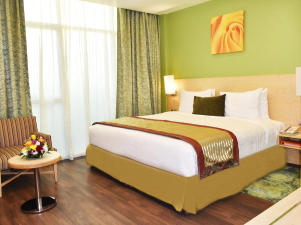 Al Khoory Executive Hotel, Al Wasl : photo 2 de la chambre suite 1 chambre