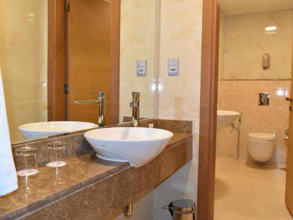 Al Khoory Executive Hotel, Al Wasl : photo 4 de la chambre suite 1 chambre