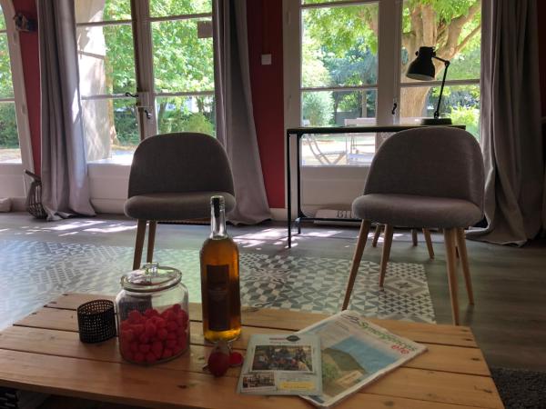 Au Rez de Jardin : photo 4 de la chambre appartement - vue sur jardin