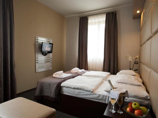 Hotel Villa Völgy Wellness & Konferencia : photo 7 de la chambre chambre deluxe double ou lits jumeaux